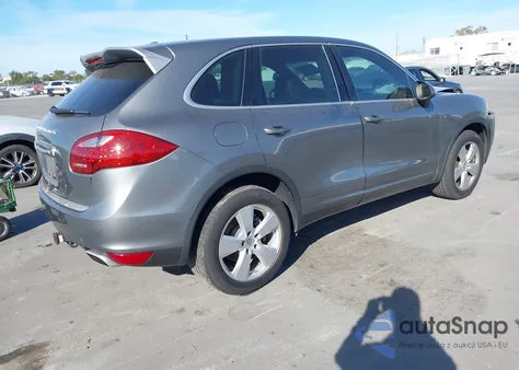 2014 Porsche Cayenne Platinum Edition z USA, uszkodzony, nr VIN WP1AA2A22ELA07422